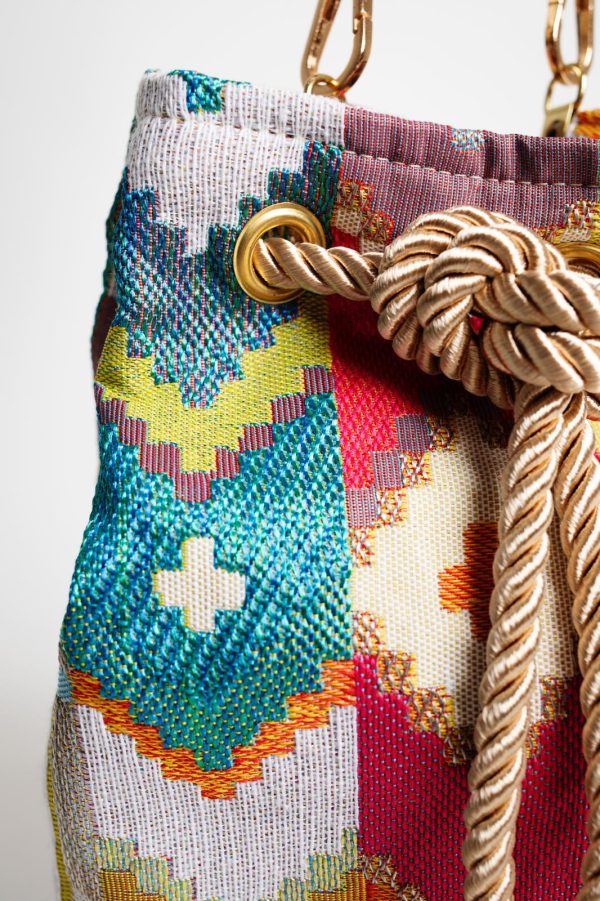 afb23b5b-bd15-4a89-b796-60e37658df4a afb23b5b bd15 4a89 b796 60e37658df4a